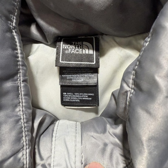 The North Face Down Puffer Jacket Womens Medium Gray Quilted Lightweight Nylon - Picture 2 of 5